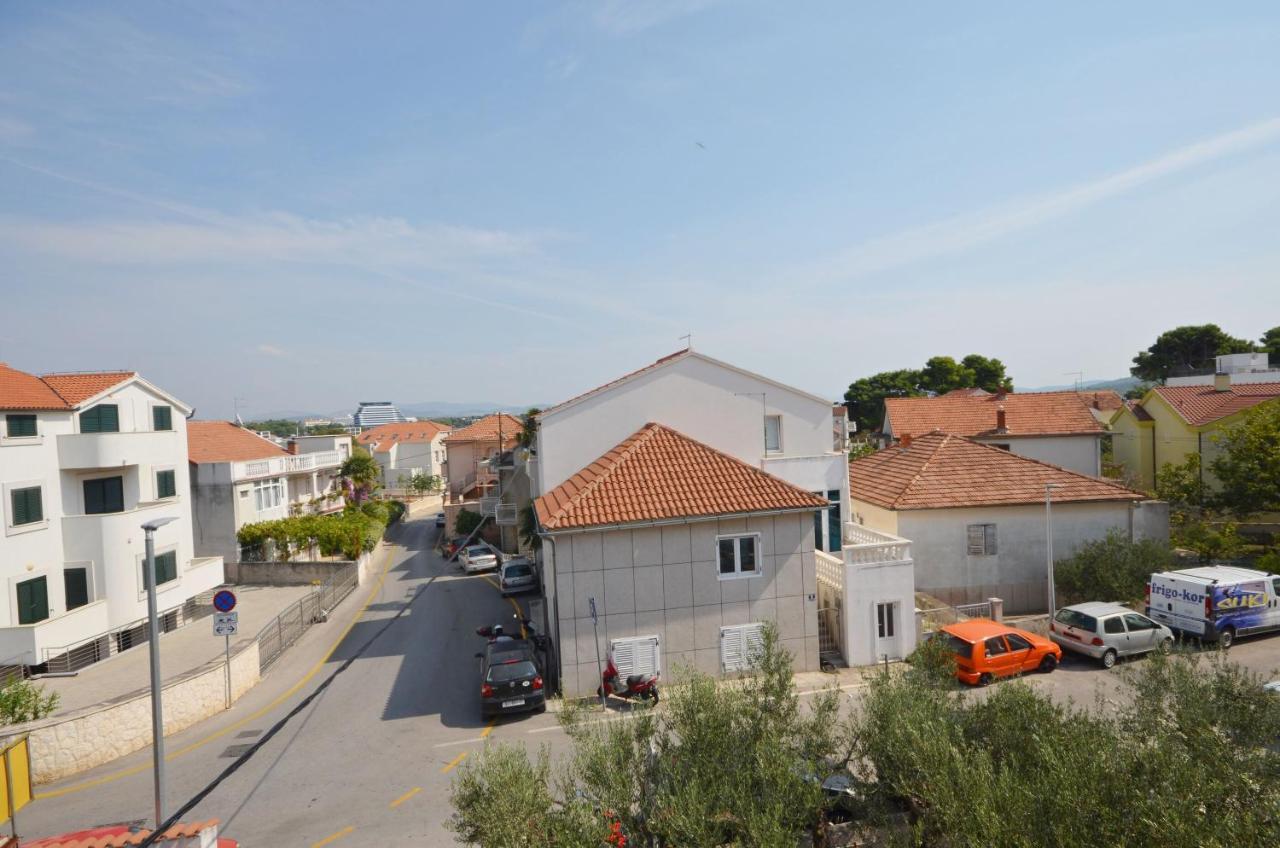 Apartment And Rooms Mrkovic Vodice Exterior foto